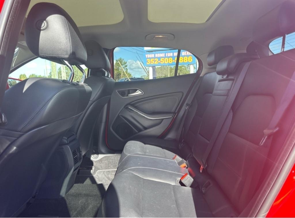 Mercedes-Benz GLA-Class  2015