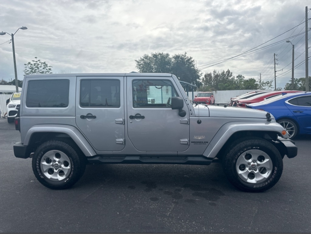 Jeep Wrangler Unlimited Sahara 4WD 2014
