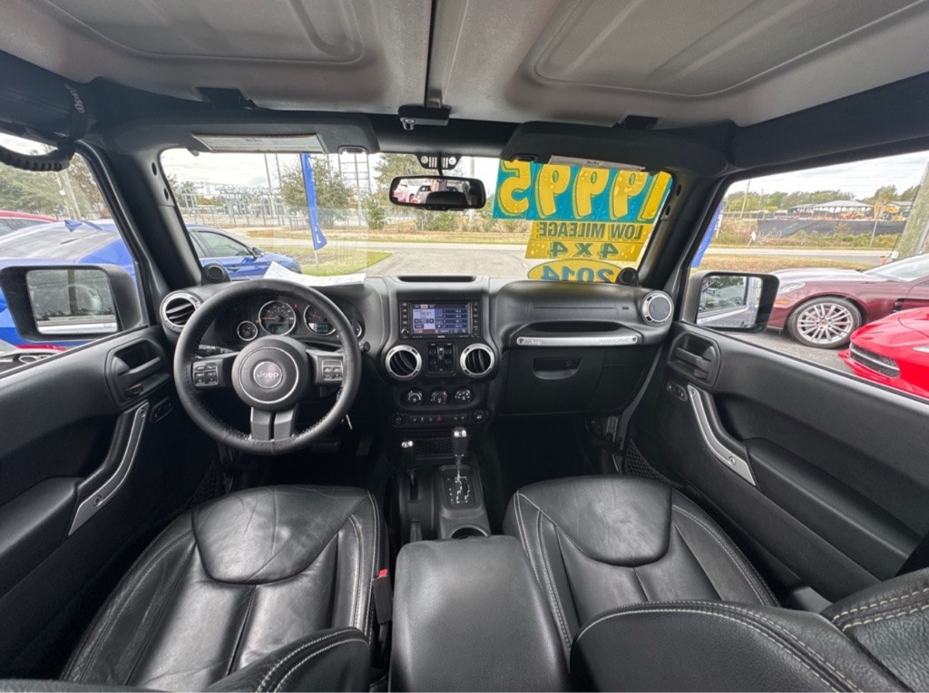 Jeep Wrangler Unlimited Sahara 4WD 2014