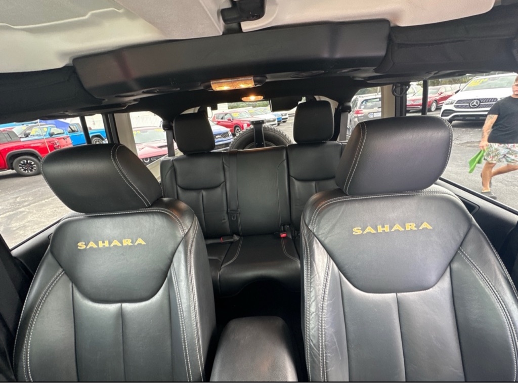 Jeep Wrangler Unlimited Sahara 4WD 2014