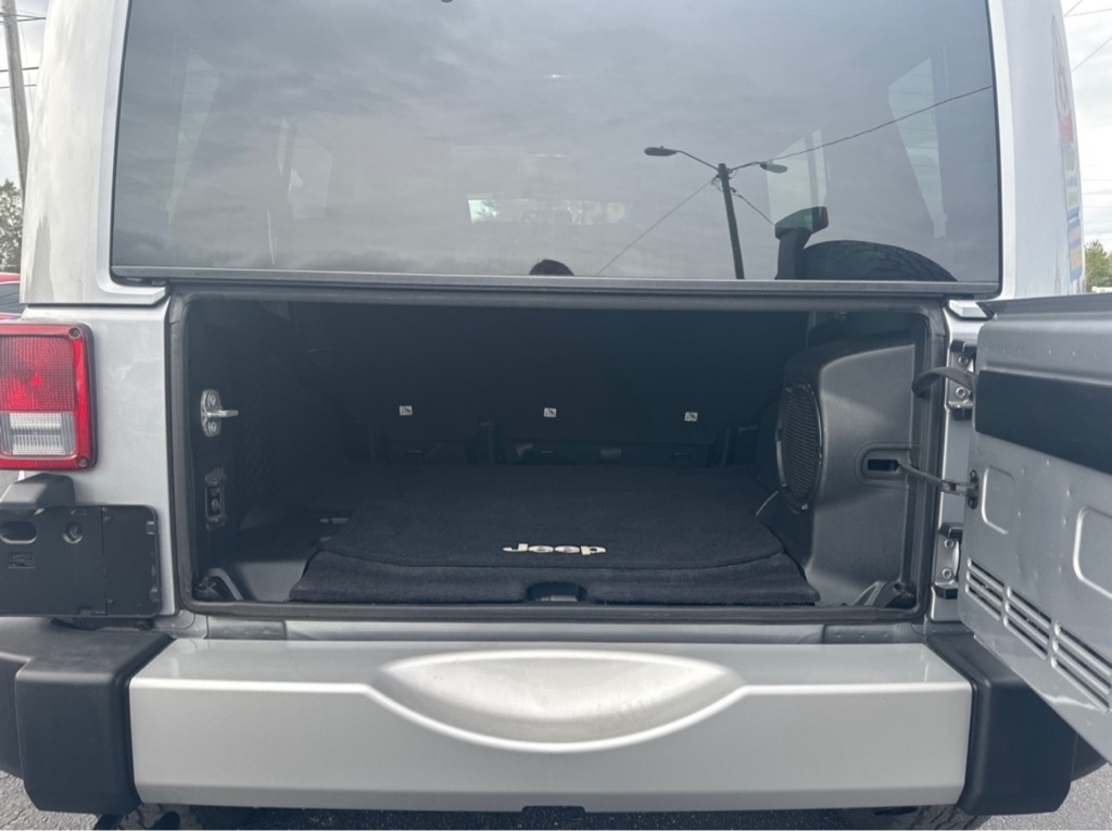 Jeep Wrangler Unlimited Sahara 4WD 2014