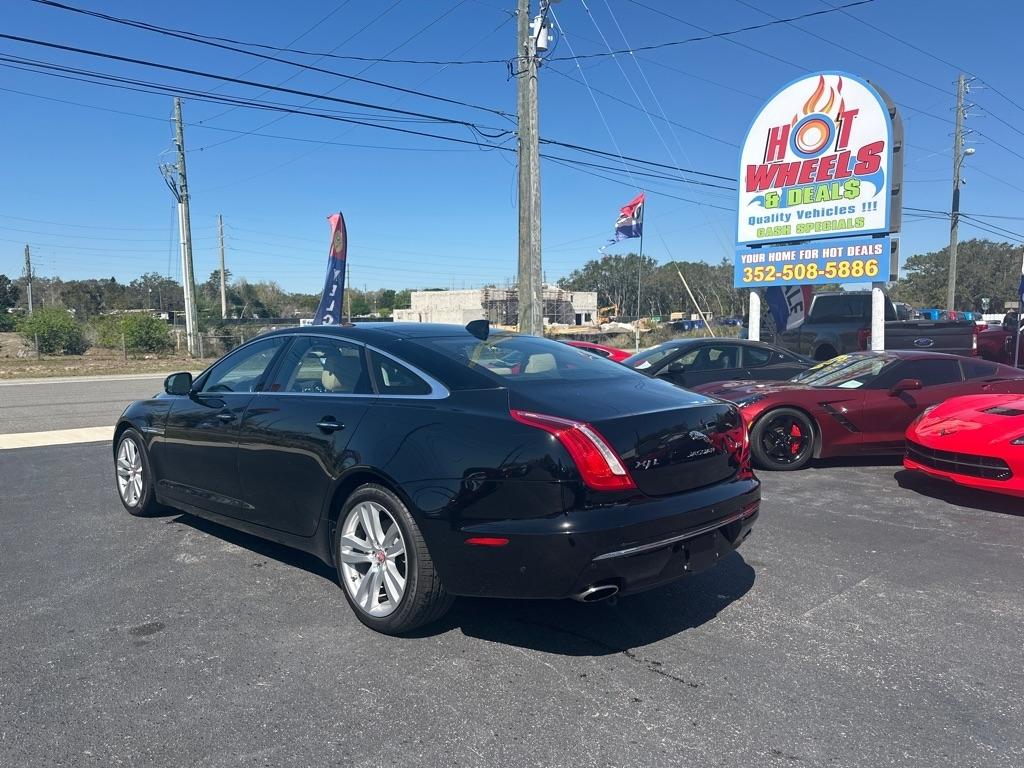 Jaguar XJ-Series  2016