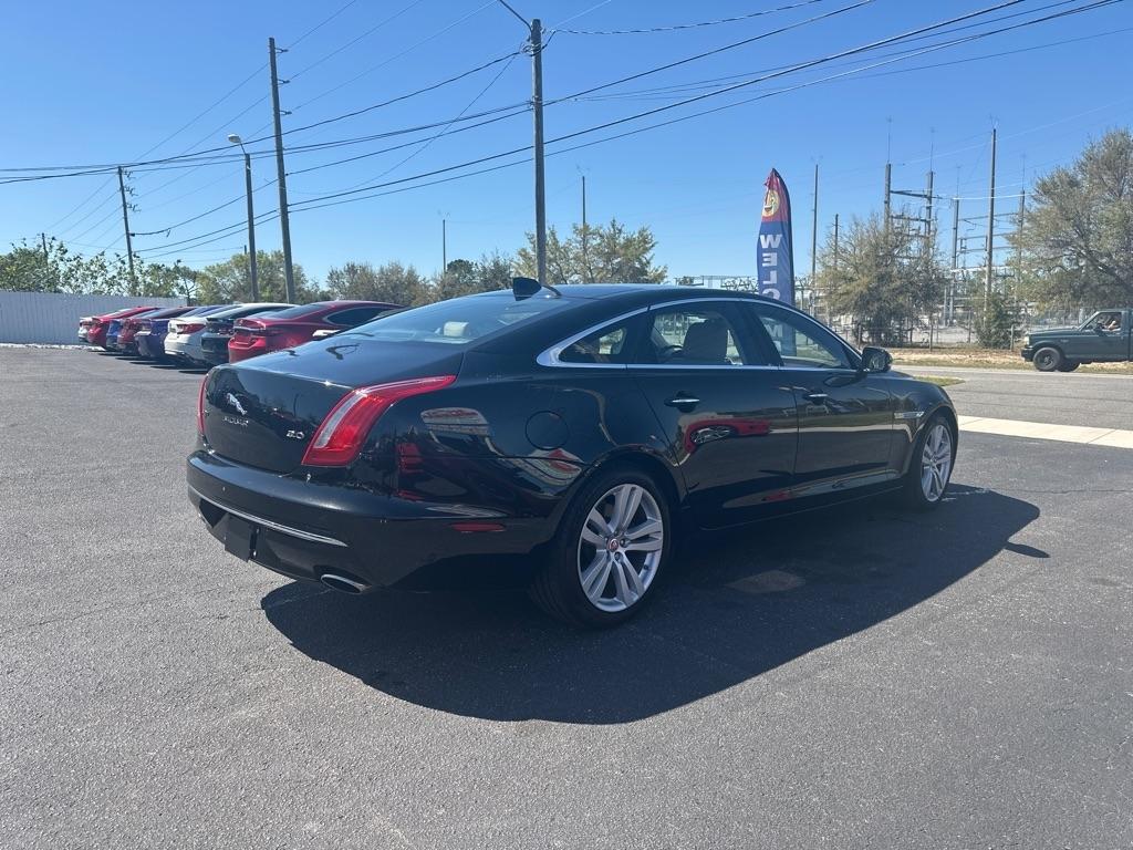 Jaguar XJ-Series  2016
