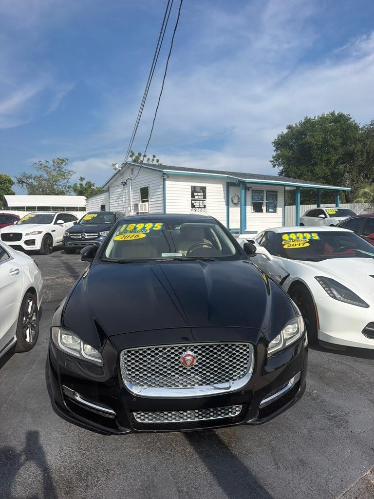 Jaguar XJ-Series  2016