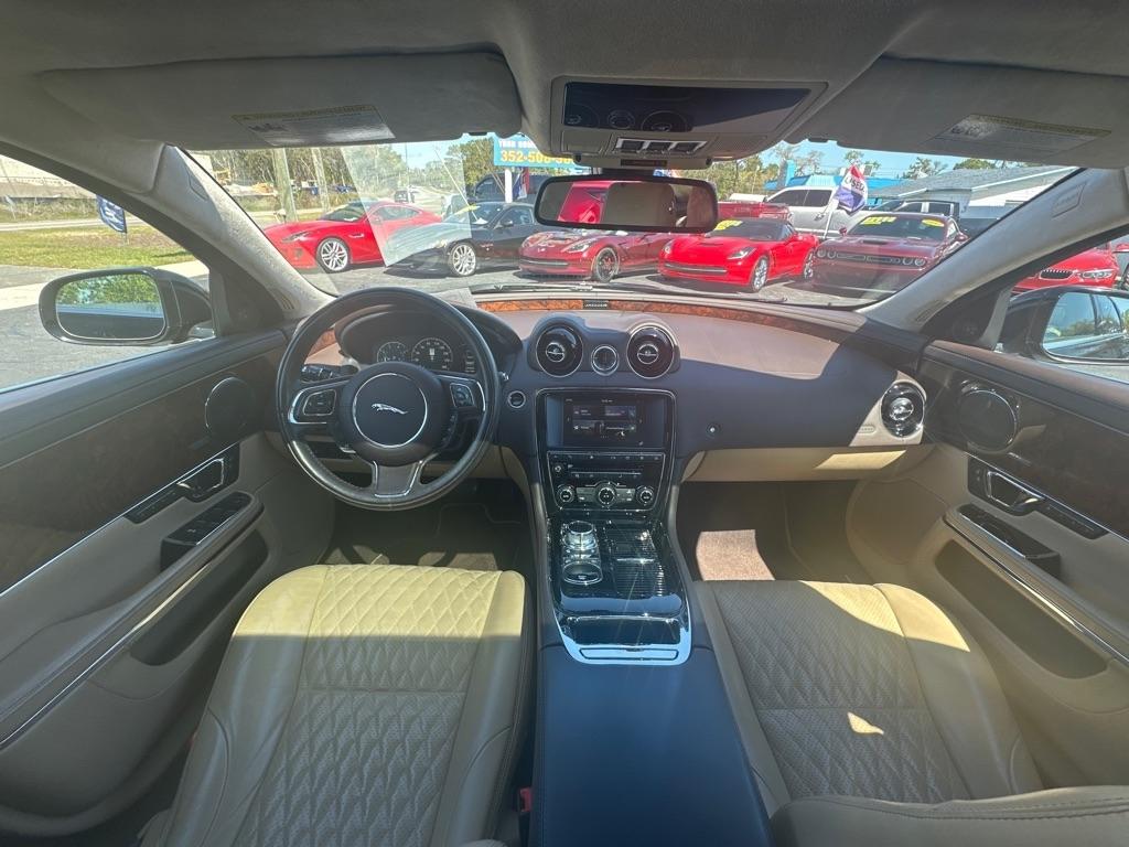 Jaguar XJ-Series  2016