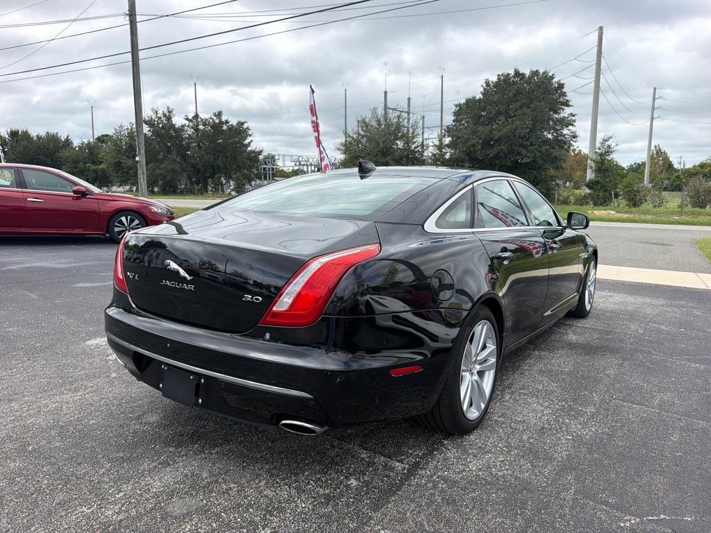 Jaguar XJ-Series  2016