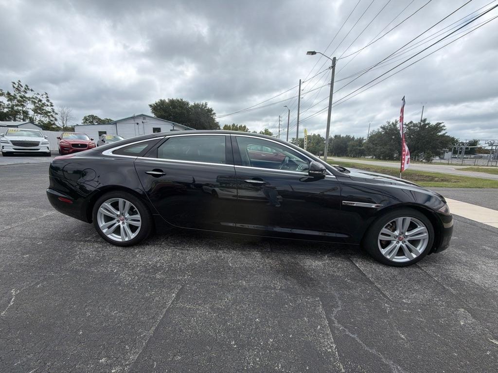 Jaguar XJ-Series  2016