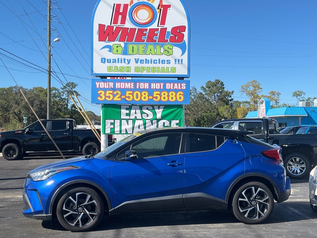 Toyota C-HR XLE 2020 Toyota C-HR XLE 2020