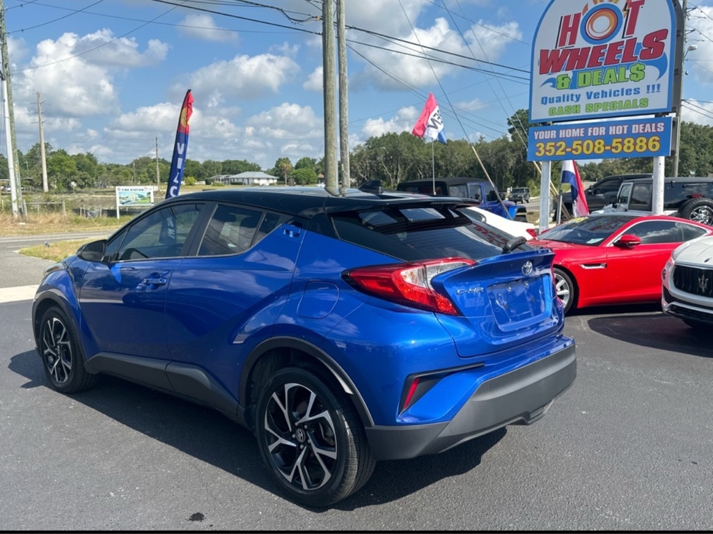 Toyota C-HR XLE 2020 Toyota C-HR XLE 2020