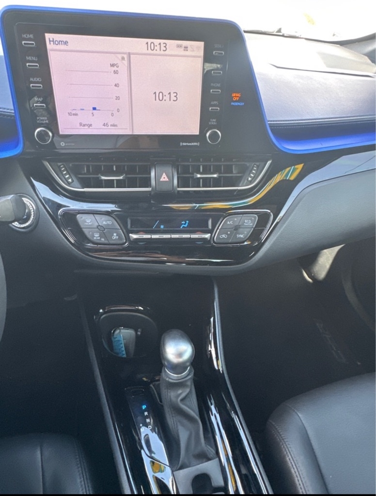 Toyota C-HR XLE 2020 Toyota C-HR XLE 2020