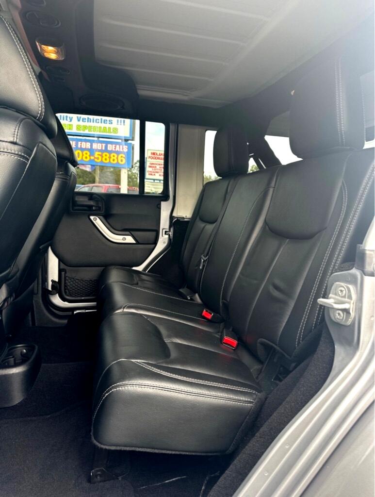 Jeep Wrangler Unlimited Sahara 4WD 2014 Jeep Wrangler Unlimited Sahara 4WD 2014