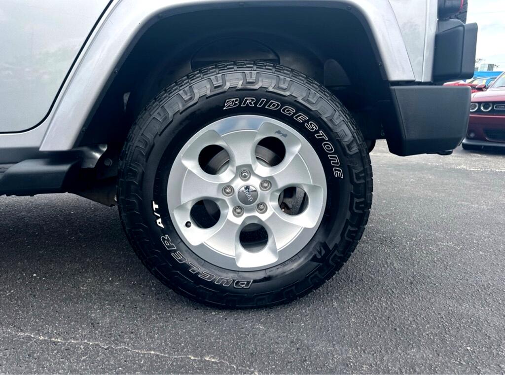 Jeep Wrangler Unlimited Sahara 4WD 2014 Jeep Wrangler Unlimited Sahara 4WD 2014