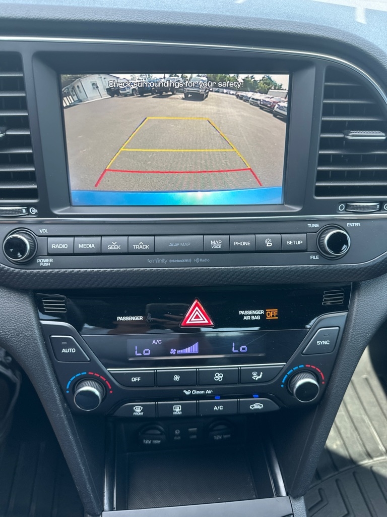 Hyundai Elantra  2018