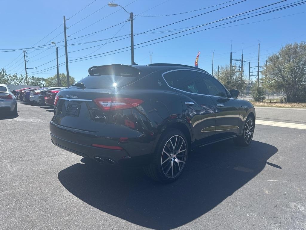 Maserati Levante  2017
