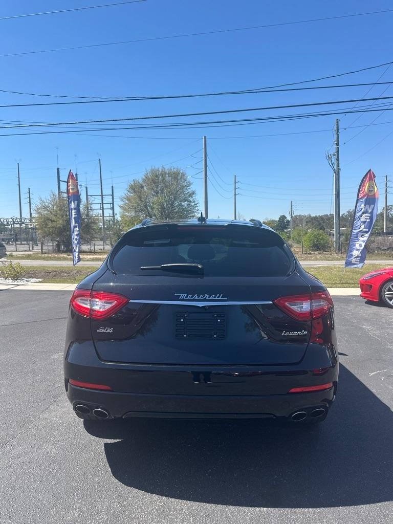 Maserati Levante  2017