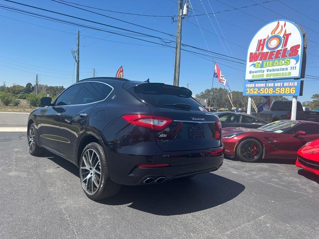 Maserati Levante  2017