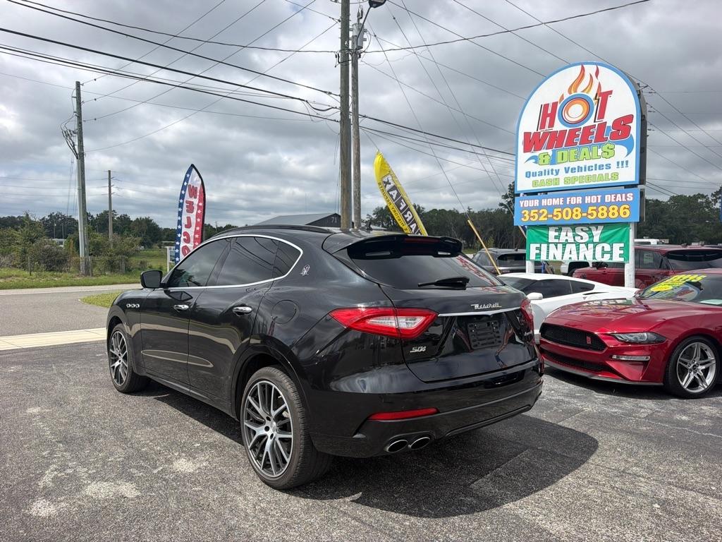 Maserati Levante  2017