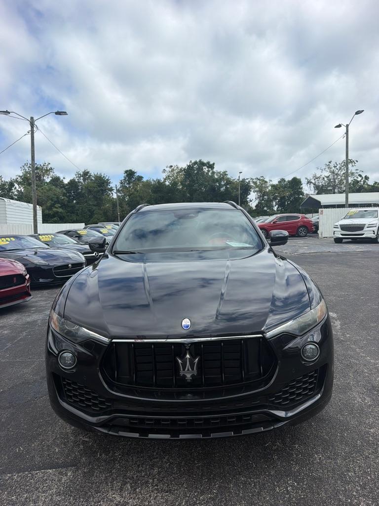 Maserati Levante  2017