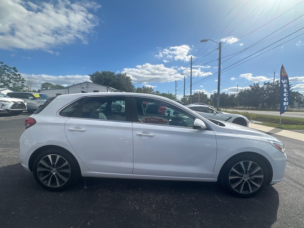 Hyundai Elantra GT Base 6A 2020 Hyundai Elantra GT Base 6A 2020