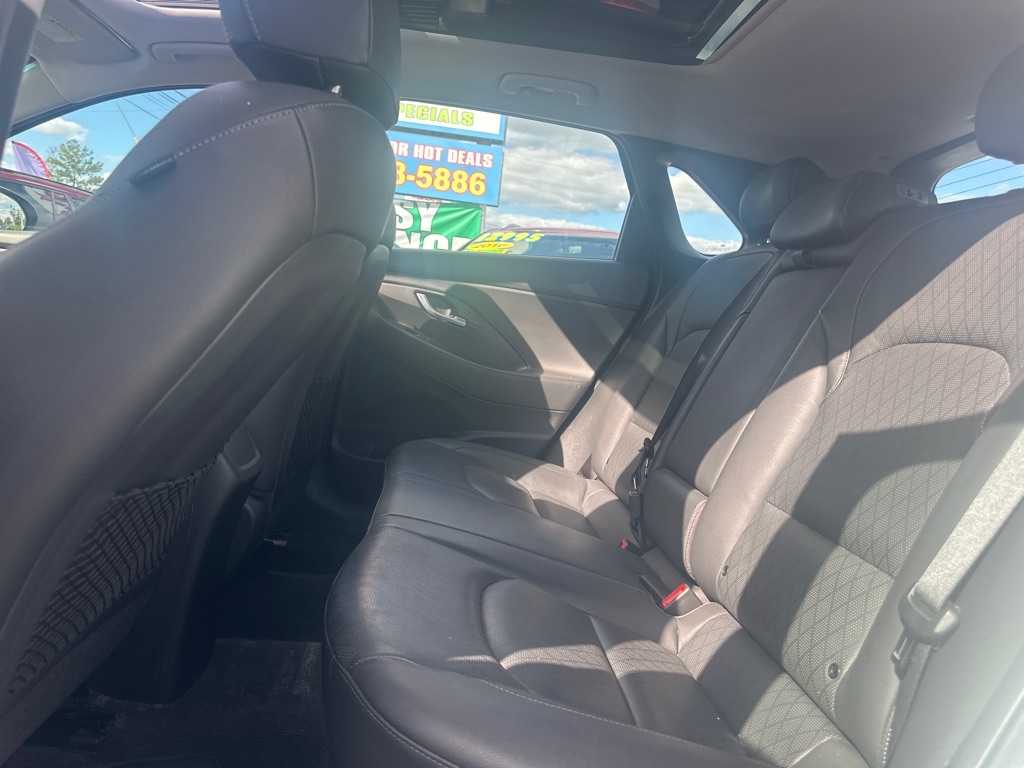 Hyundai Elantra GT Base 6A 2020 Hyundai Elantra GT Base 6A 2020