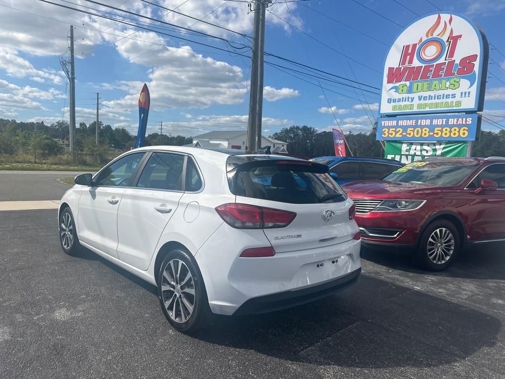 Hyundai Elantra GT  2020