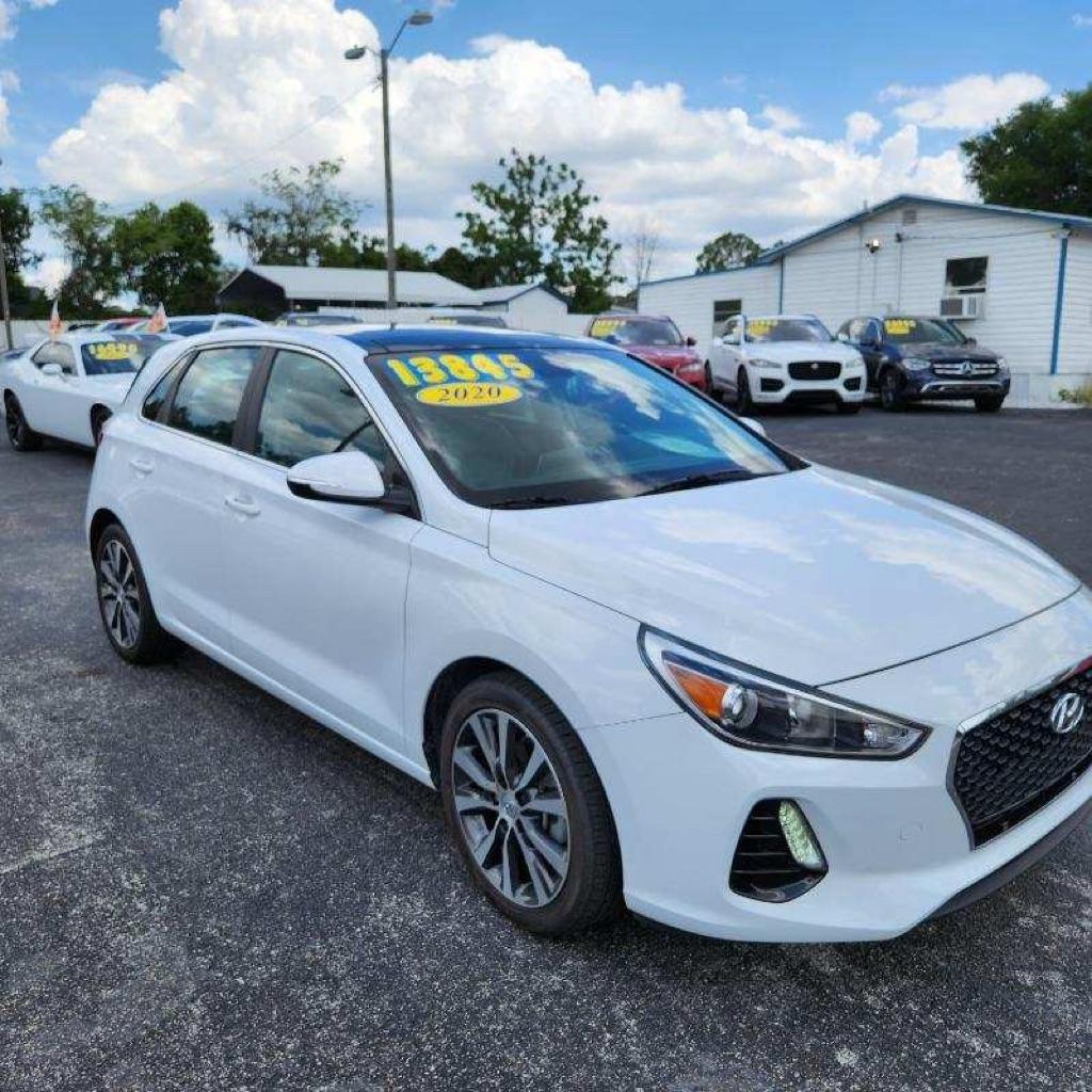 Hyundai Elantra GT  2020