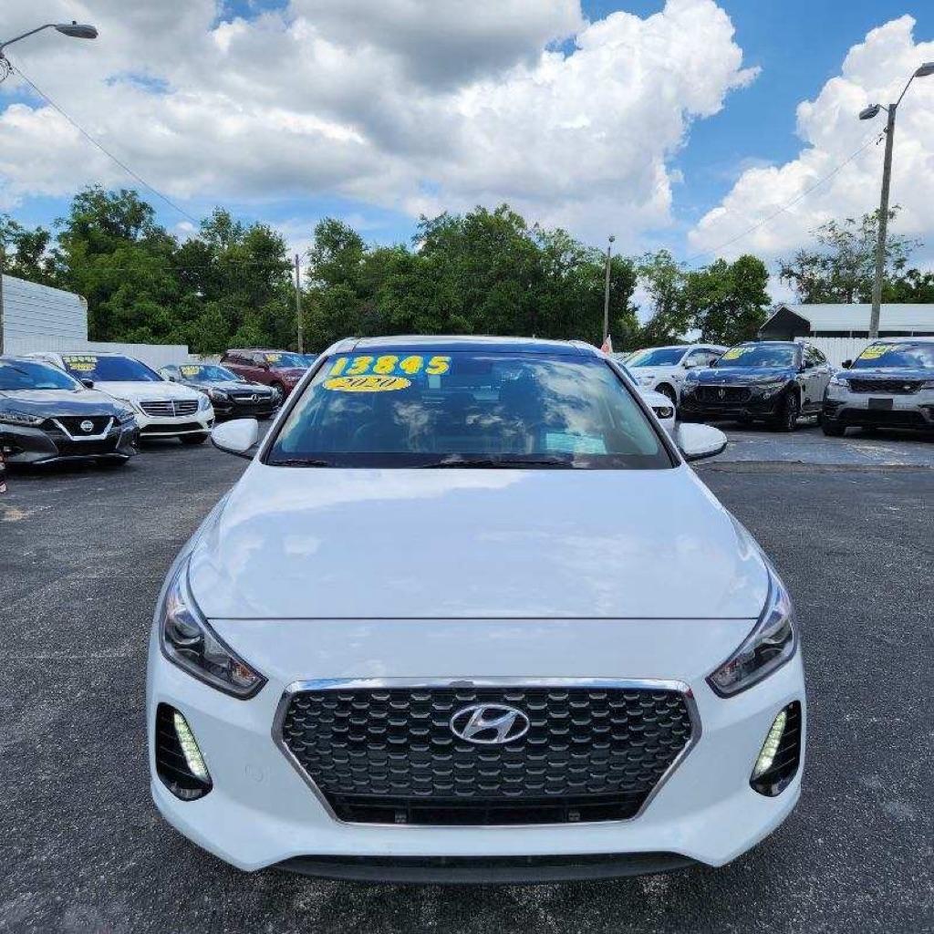 Hyundai Elantra GT  2020