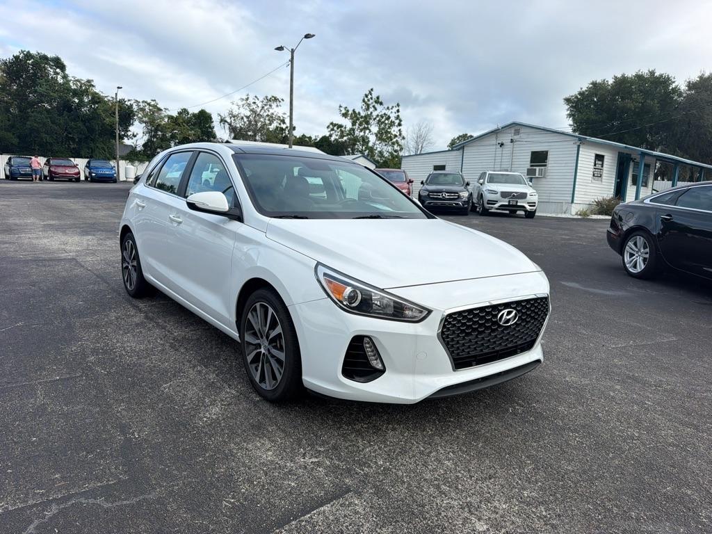 Hyundai Elantra GT  2020