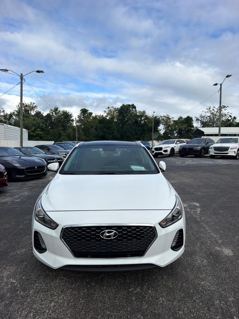 Hyundai Elantra GT  2020
