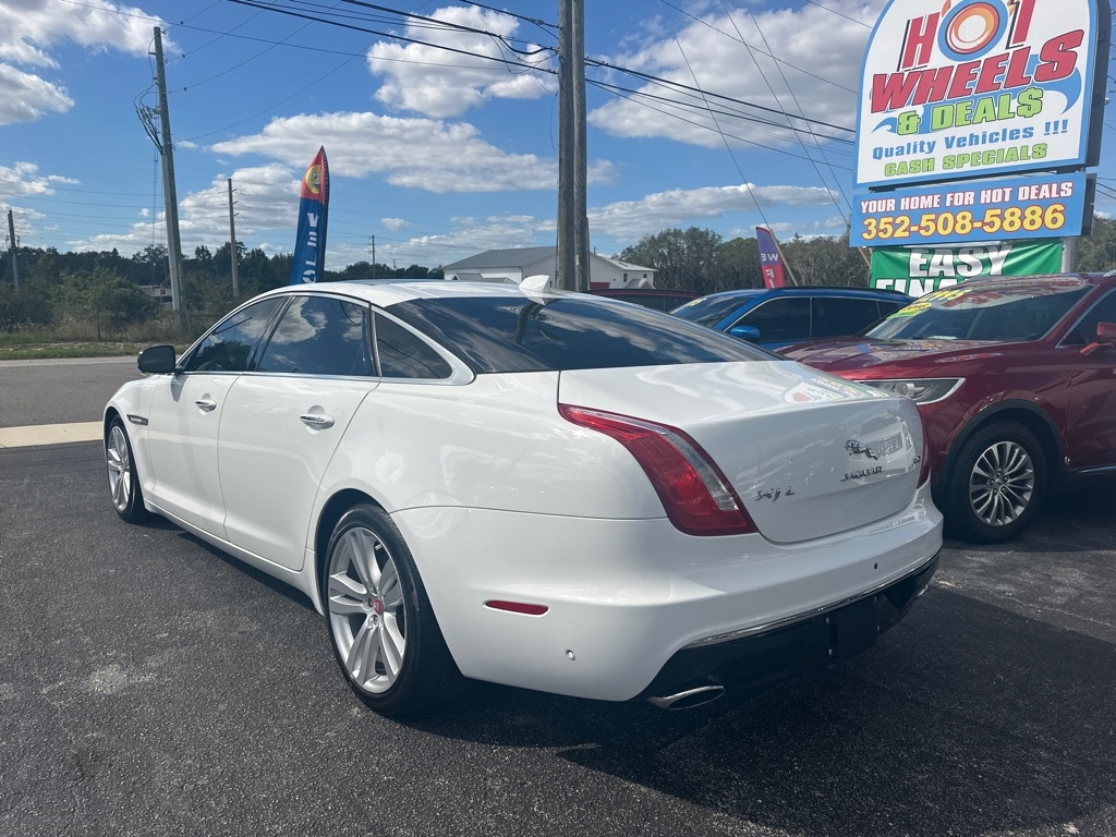 Jaguar XJ-Series XJL Portfolio 2016 Jaguar XJ-Series XJL Portfolio 2016