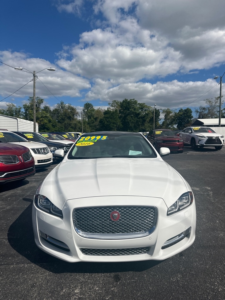 Jaguar XJ-Series XJL Portfolio 2016 Jaguar XJ-Series XJL Portfolio 2016