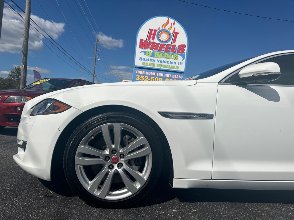 Jaguar XJ-Series XJL Portfolio 2016 Jaguar XJ-Series XJL Portfolio 2016