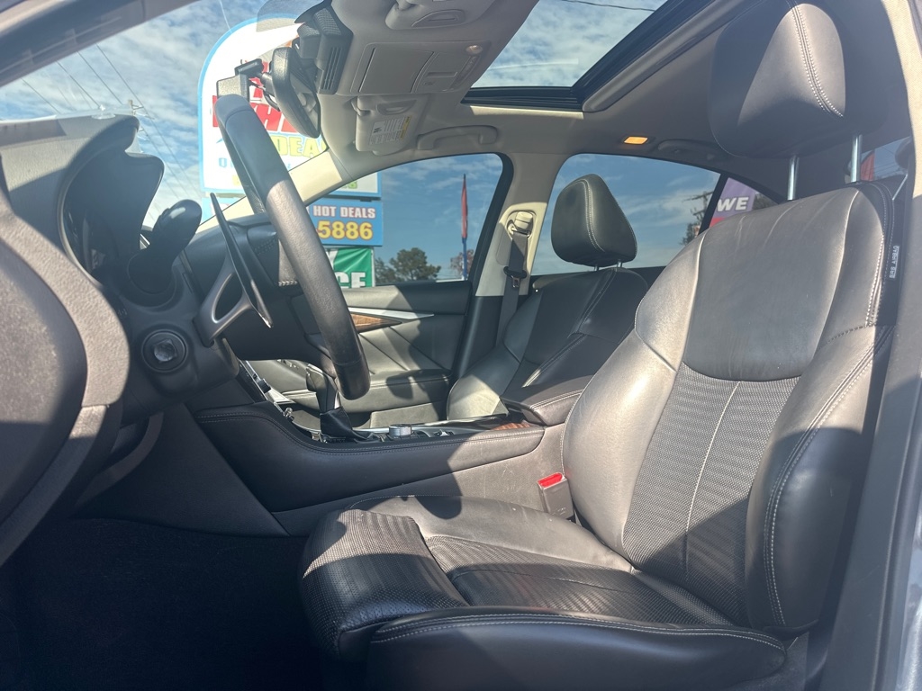 Infiniti Q50 Red Sport 400 AWD 2017