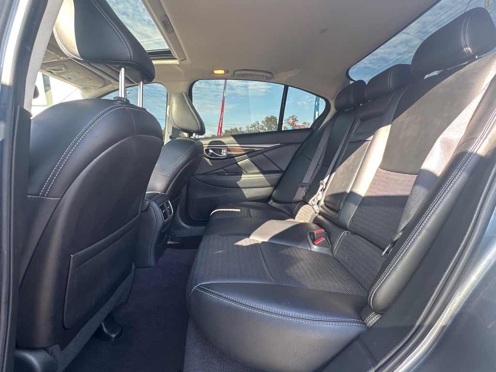 Infiniti Q50 Red Sport 400 AWD 2017