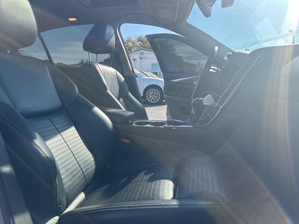 Infiniti Q50 Red Sport 400 AWD 2017