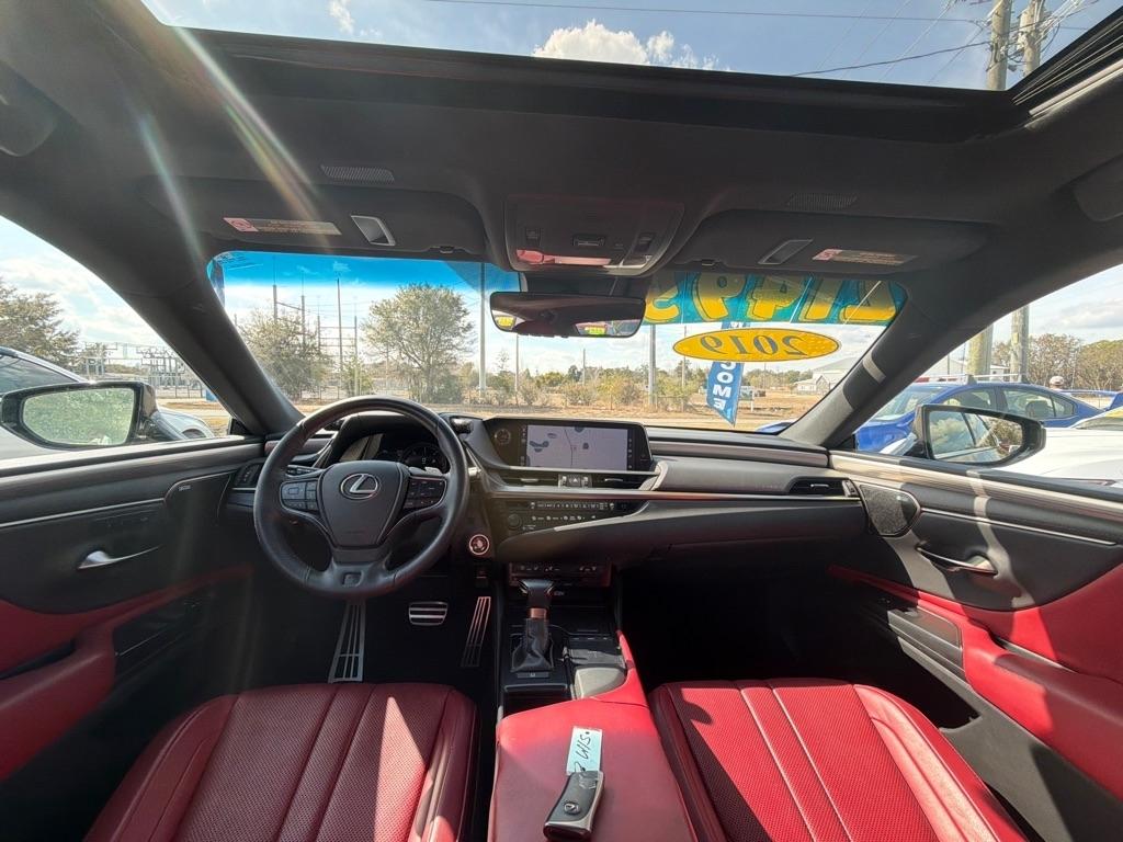 Lexus ES 350 F SPORT 2019