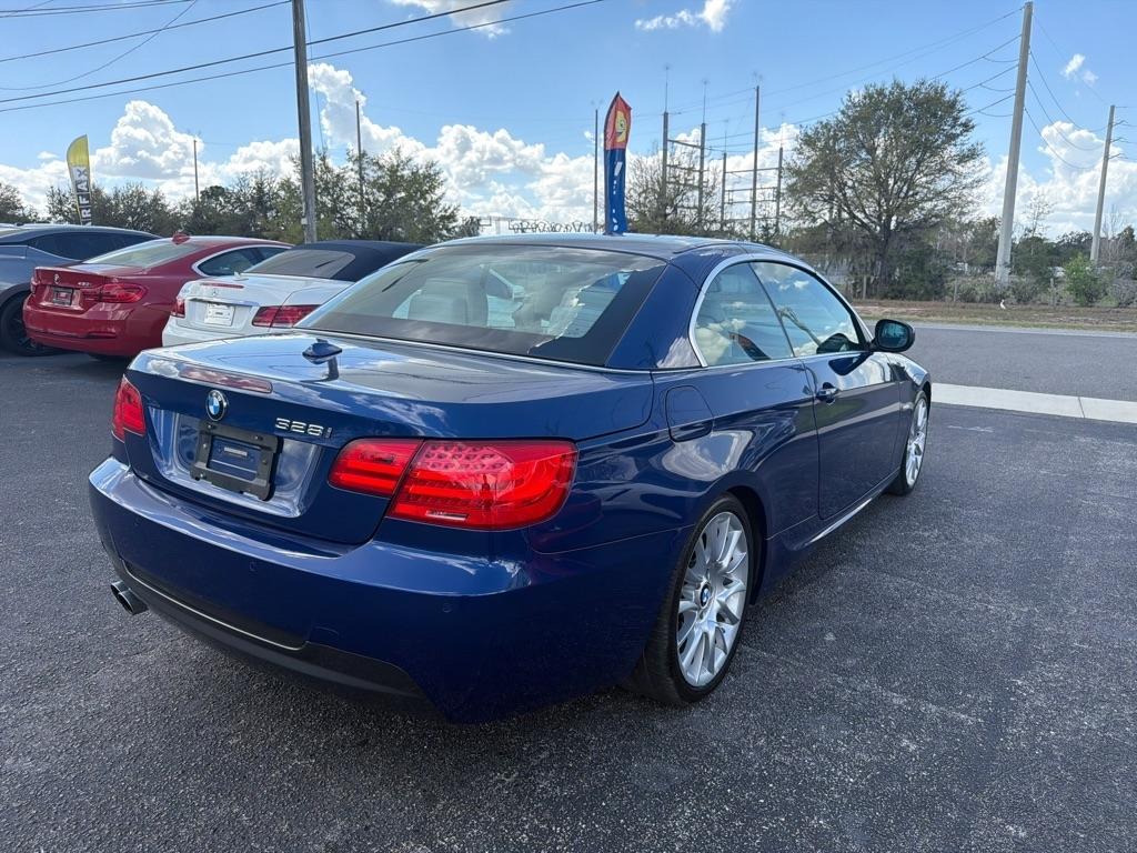 BMW 3-Series 328i Convertible 2011