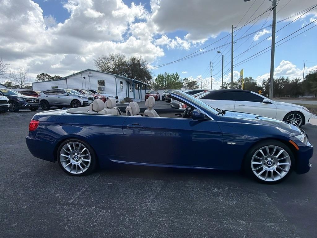 BMW 3-Series 328i Convertible 2011
