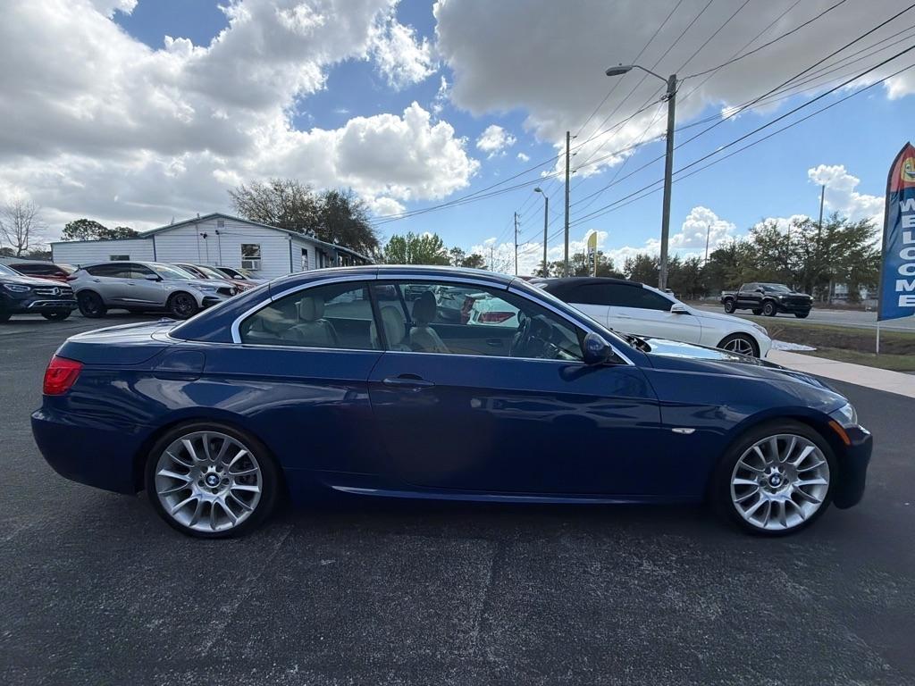 BMW 3-Series 328i Convertible 2011