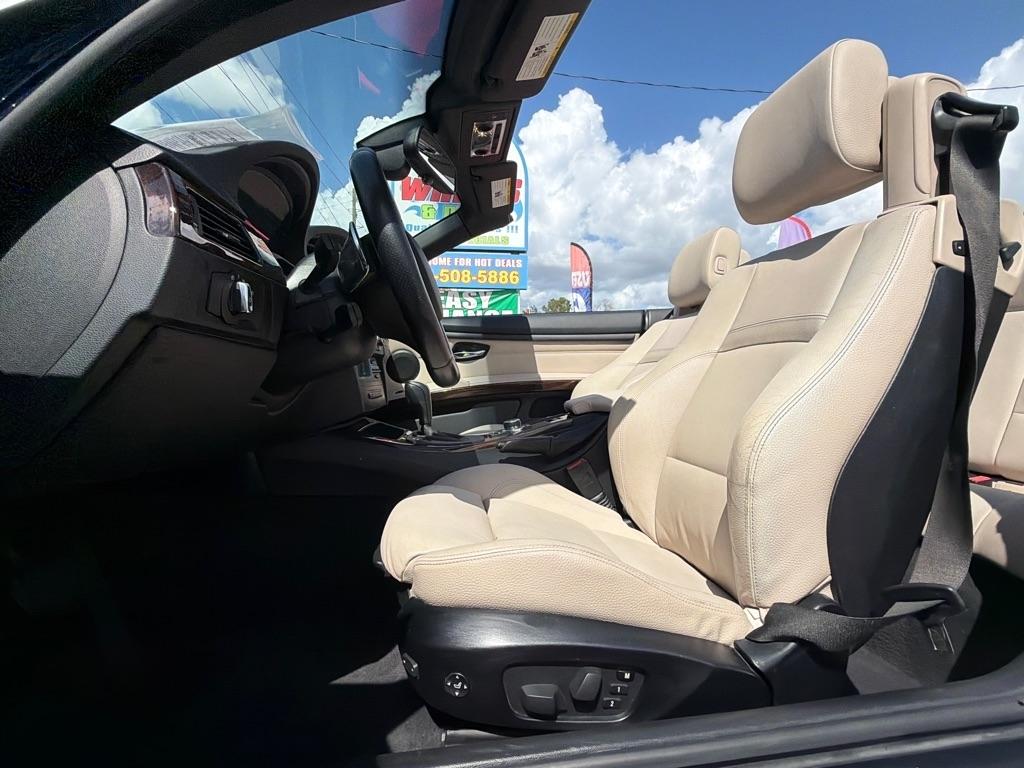 BMW 3-Series 328i Convertible 2011