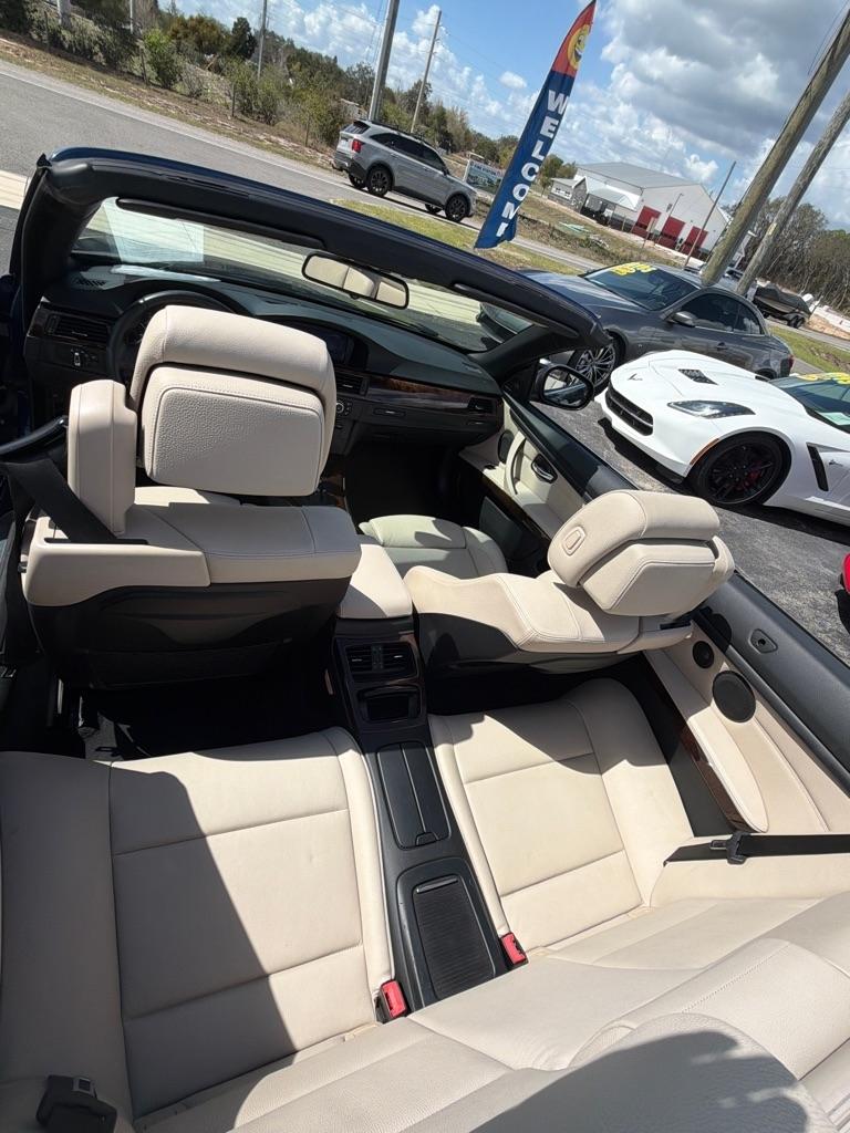 BMW 3-Series 328i Convertible 2011