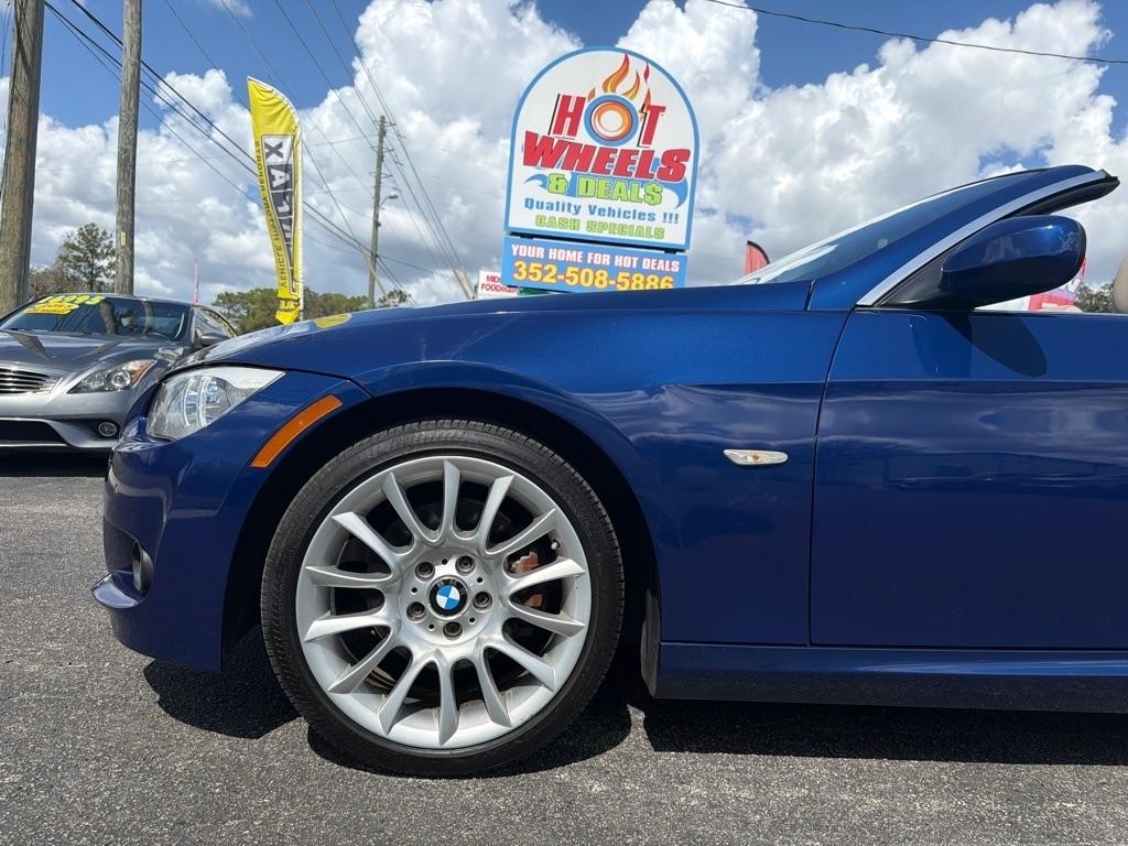 BMW 3-Series 328i Convertible 2011