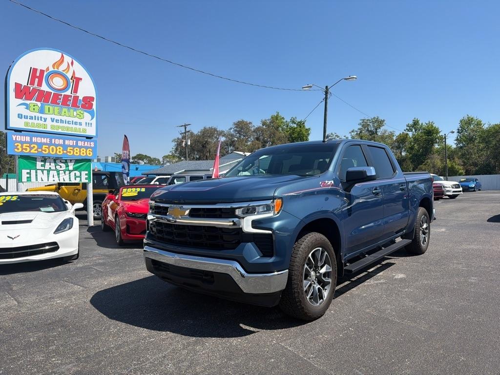Chevrolet Silverado 1500 LT Crew Cab 4WD 2024
