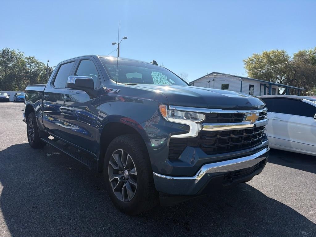 Chevrolet Silverado 1500 LT Crew Cab 4WD 2024