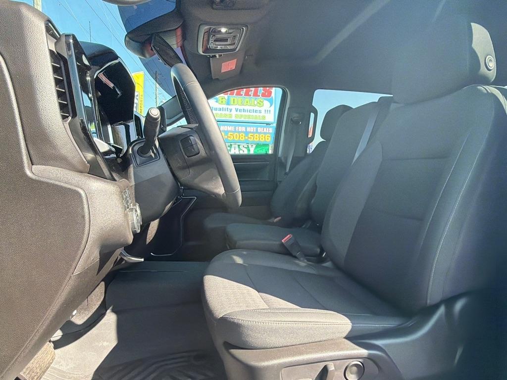 Chevrolet Silverado 1500 LT Crew Cab 4WD 2024