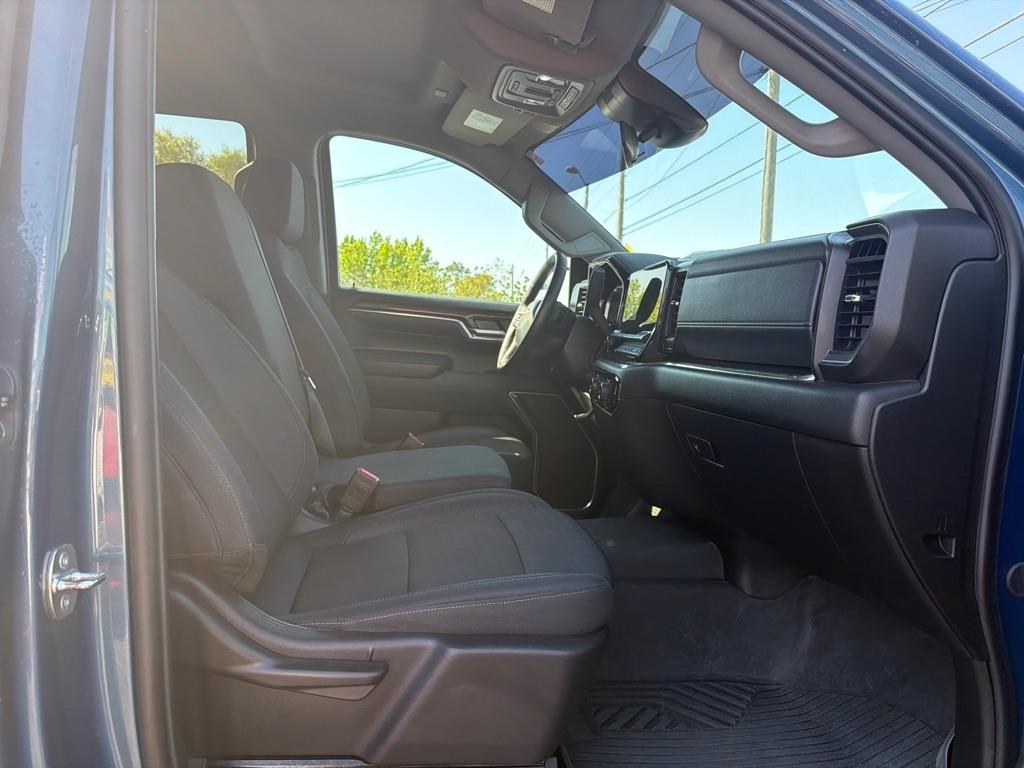 Chevrolet Silverado 1500 LT Crew Cab 4WD 2024