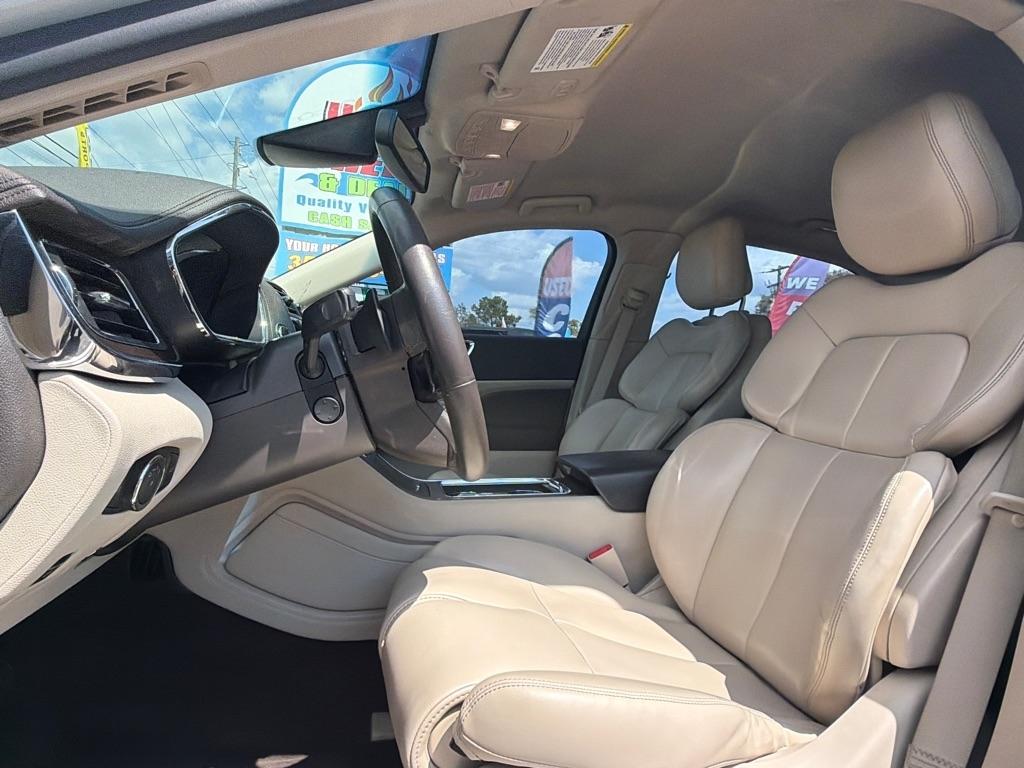 Lincoln Continental Standard FWD 2020