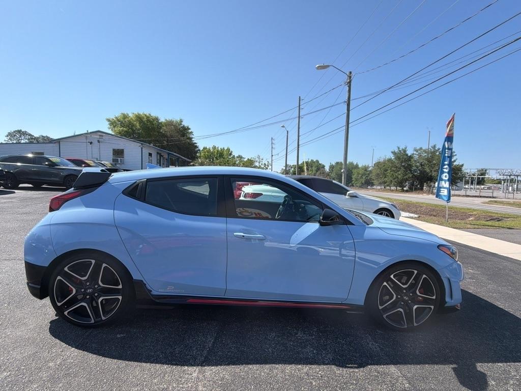 Hyundai Veloster  2021