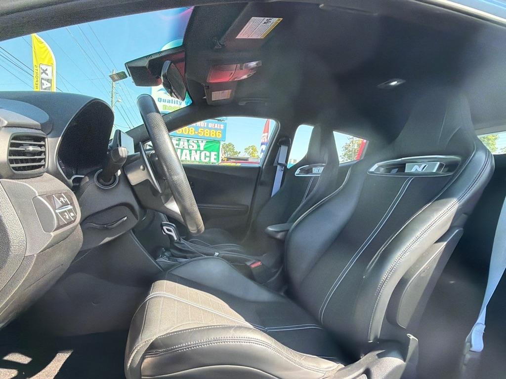 Hyundai Veloster  2021