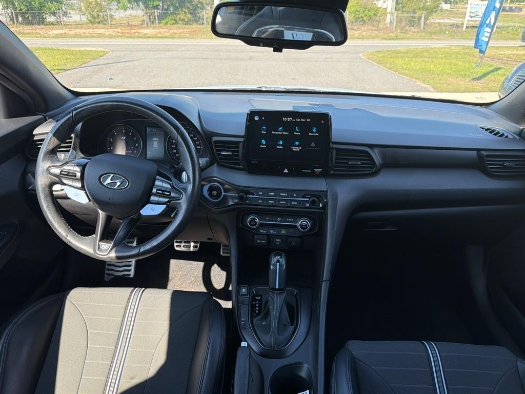 Hyundai Veloster  2021